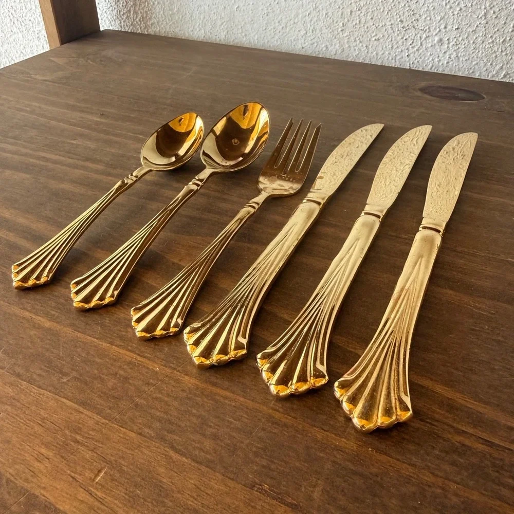 6pc WM Rogers & Son Gold Tone Flatware Spoon Fork Knives Replacement‎ China
